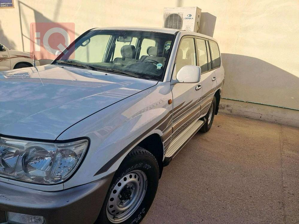 تويوتا لاندكروزر